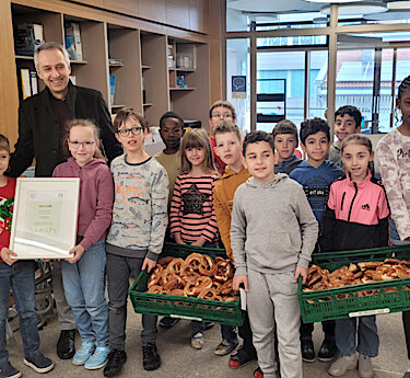 Rama dama 2024 Foto 7 Grundschule Gernerplatz Brotzeit